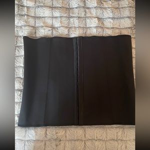 Skims waist trainer
